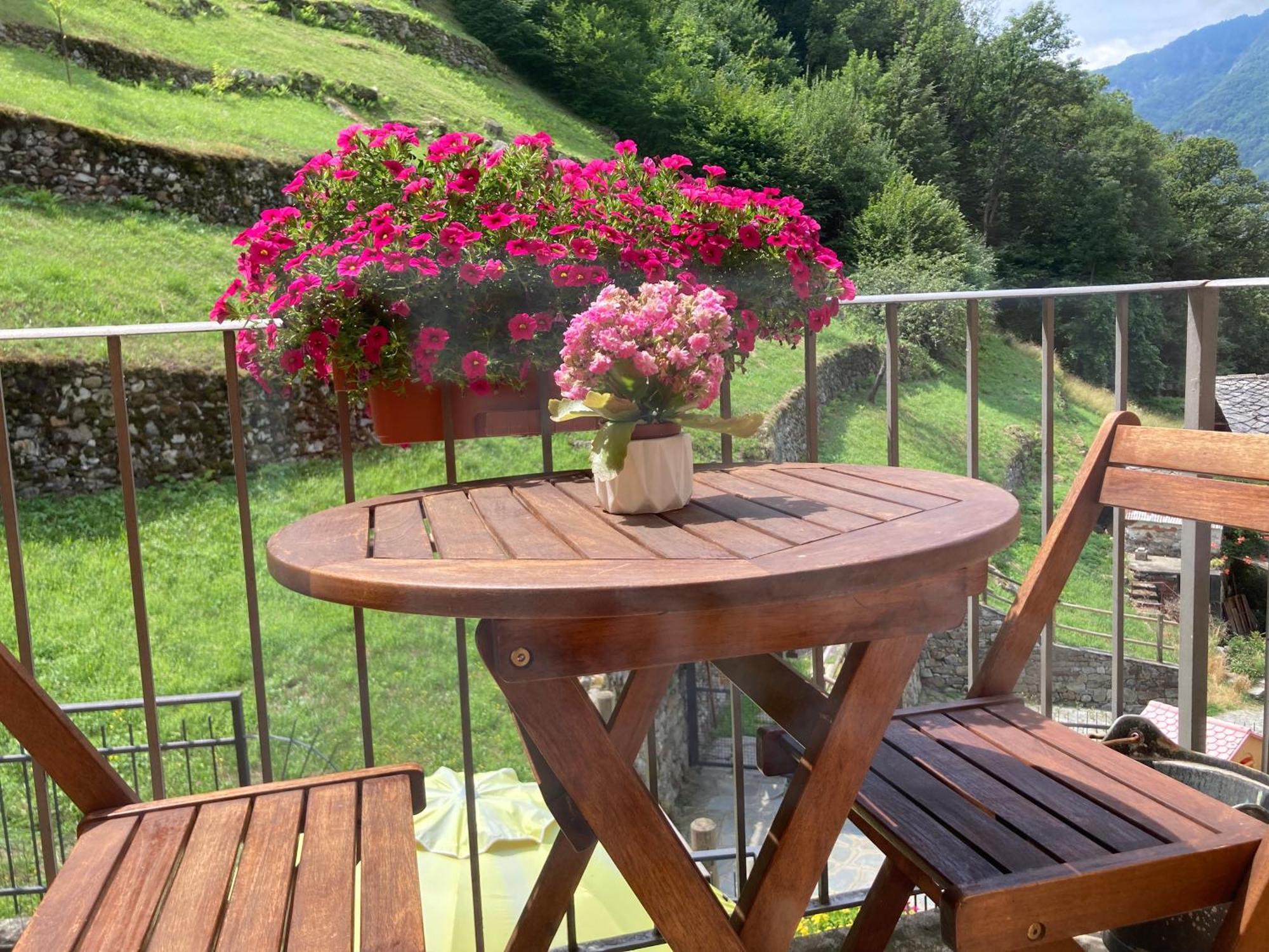 B&B Maison Vallomy Lillianes Exterior photo